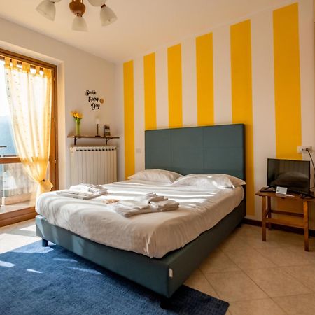 Happy Guest Apartments - Lake Panorama & Pool ริวา ดิ ซอลโต ภายนอก รูปภาพ